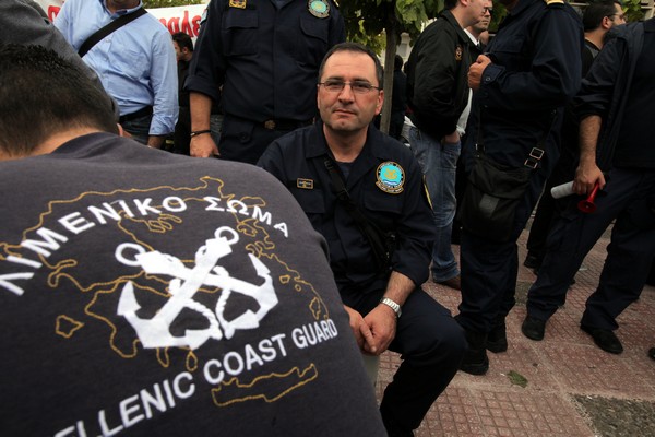 Κυβερνητικά σενάρια για ανταλλαγή θέσεων στους ενστόλους