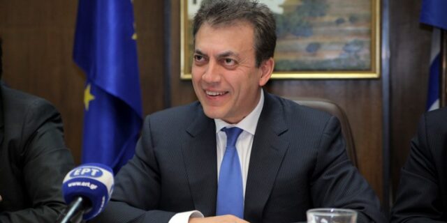 Βρούτσης: Καμία μείωση στις συντάξεις