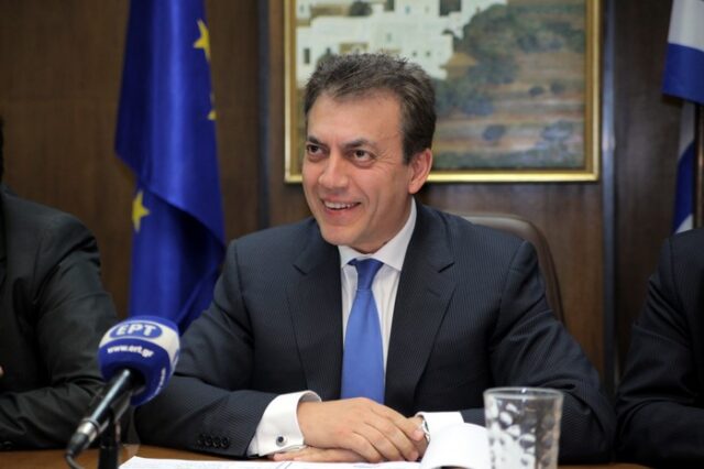 Βρούτσης: Καμία μείωση στις συντάξεις