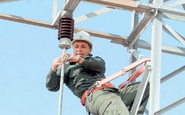 Ανοίγει η πόρτα της ΔΕΗ για 3.500 εποχικούς υπαλλήλους