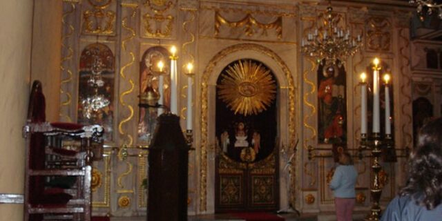 Ψάλτης παραιτήθηκε από μικροφώνου σε εκκλησία της Φθιώτιδας