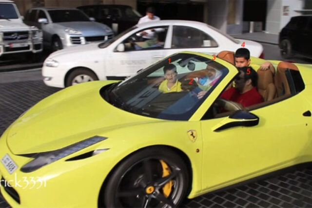 Μια Ferrari 458 Spider έγινε …οικογενειακό ΙΧ για πέντε άτομα!