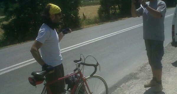 #skordo_ride: Πρωτότυπη διαμαρτυρία ενάντια στα διόδια. Θεσσαλονίκη-Κατερίνη με ποδήλατο