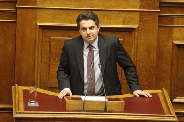 Κωνσταντινόπουλος για Τζάκρη: Πρώην υπουργοί έγιναν αντιμνημονιακοί σε ένα βράδυ
