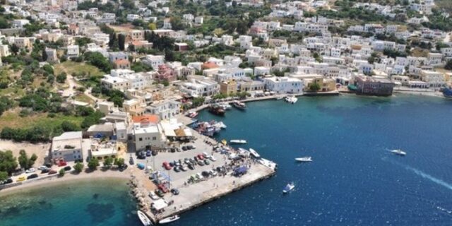 Παραδίδουν τα όπλα τους οι εθνοφύλακες για τη ΔΟΥ Λέρου
