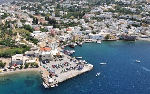 Παραδίδουν τα όπλα τους οι εθνοφύλακες για τη ΔΟΥ Λέρου