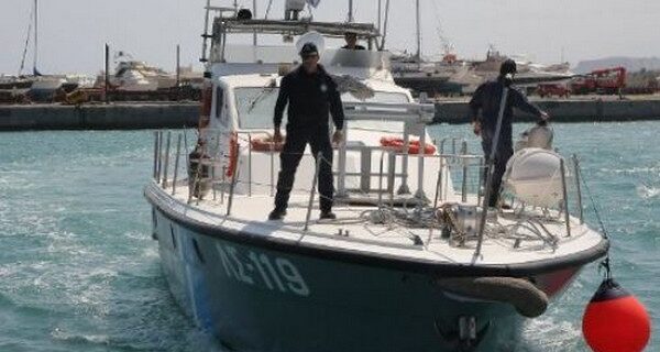 “Βουτιά” ΙΧ στο ενετικό λιμάνι του Ηρακλείου