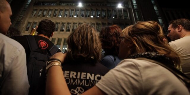 Le Monde για ΕΡΤ: Ποτέ δεν έχει ξανασυμβεί, ούτε στη δικτατορία