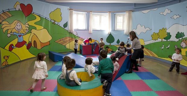 Ξεκινούν οι αιτήσεις σε παιδικούς σταθμούς: Τα κριτήρια για δωρεάν φοίτηση