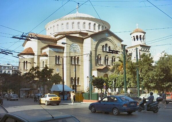 Προχωρά η ανάπλαση της πλατείας του Άγιου Παντελεήμονα
