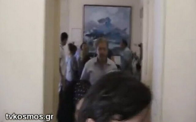 Επεισόδιο με…δάγκωμα στο δημαρχείο Ρόδου