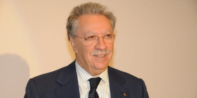 Σάλλας: Ζητά συμψηφισμό ΕΝΦΙΑ και φόρου μεταβίβασης ακινήτων για “επανεκκίνηση της αγοράς”