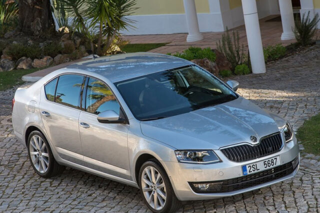 Το δημοφιλέστερο μοντέλο της Skoda, η (νέα) Octavia, διαθέσιμη τον Ιούλιο