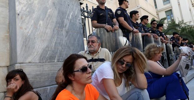 Ναυαγοί χωρίς ελπίδα;