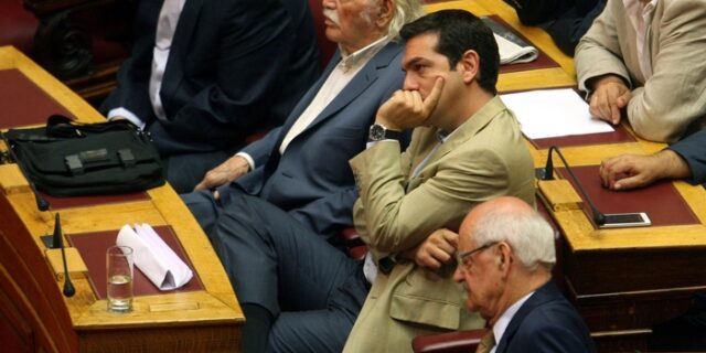 ΣΥΡΙΖΑ: Απεγνωσμένη προσπάθεια Σαμαρά να αποφύγει την εκλογική ήττα