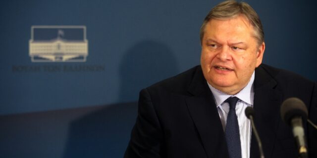 Βενιζέλος για Ανδρέα Παπανδρέου: Να θυμόμαστε οι παλιότεροι και να μαθαίνουμε οι νεώτεροι