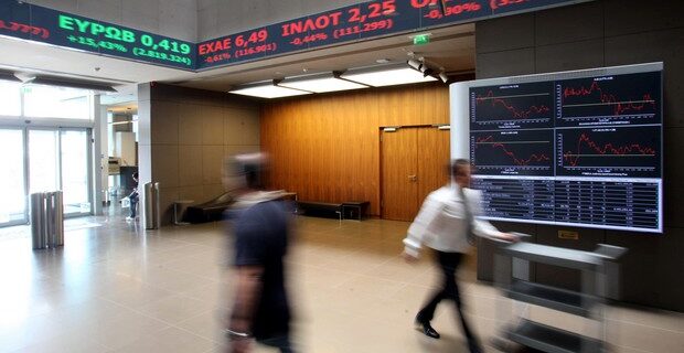 “Βουτιά” 4,67% στο Χρηματιστήριο