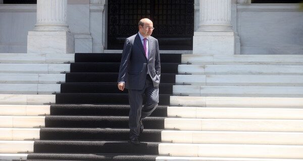 Χατζηδάκης: Κλείσαμε την ΕΡΤ υπό την πίεση της τρόικας