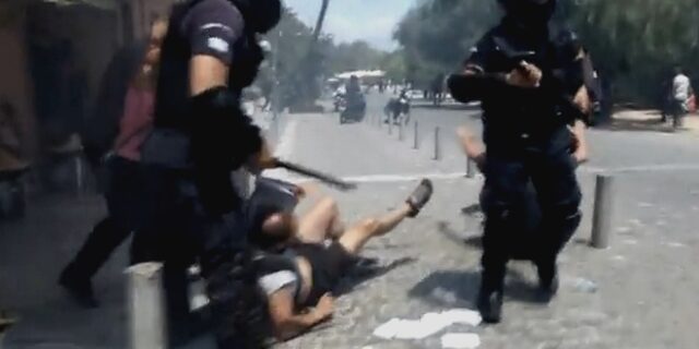 Το βίντεο με την επίθεση της ΕΛ.ΑΣ. σε διαδηλωτές για την αποφυλάκιση Κ. Σακκά
