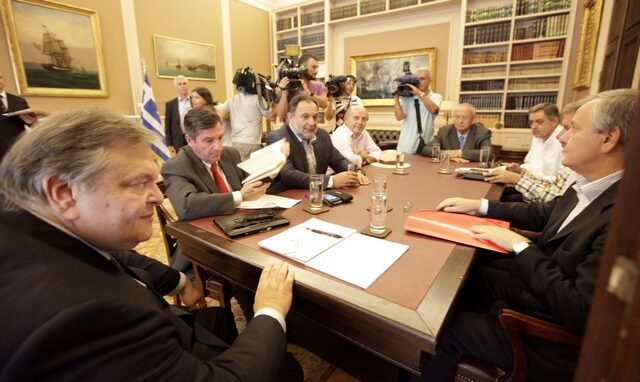 Βενιζέλος σε ΚΕΔΕ: “Να βρούμε κοινά αποδεκτές λύσεις”