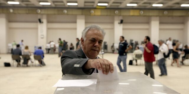 ΣΥΡΙΖΑ: Πρωτιά Δραγασάκη στην ψηφοφορία για τη νέα Κεντρική Επιτροπή