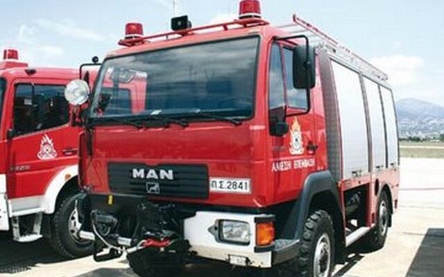 Δύο συλλήψεις για εμπρησμούς σε Ηράκλειο και Μέγαρα
