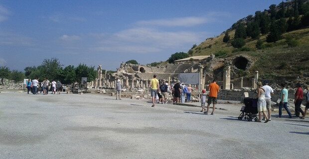 Στον αστερισμό του πολιτισμού: Το NEWS 247 στην αρχαία Έφεσο