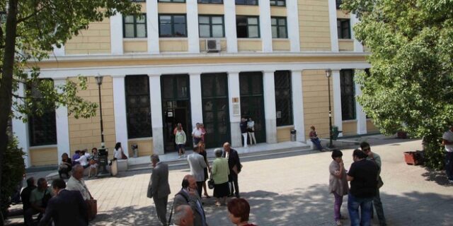Οι “Ανυπότακτες επιθυμίες” πίσω από τον φάκελο-βόμβα στην Ευελπίδων