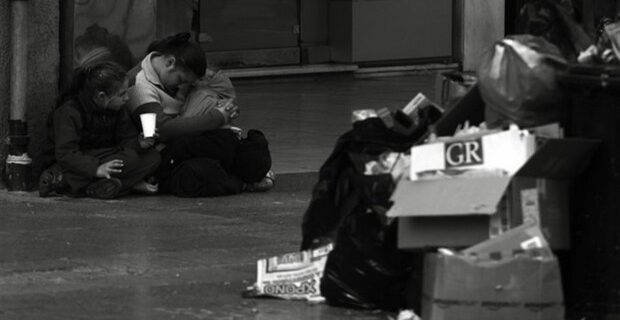 Η φτώχεια χτύπησε την πόρτα σε 1 στα 5 νοικοκυριά στην Ελλάδα