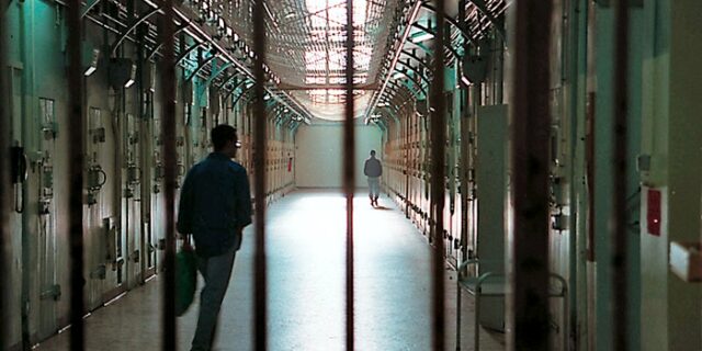 Αδιαχώρητο στις φυλακές – Κρατούνται 12.900 άτομα