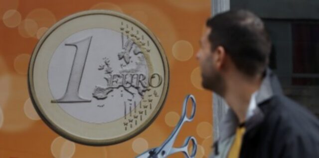 Μπόφινγκερ: “Κούρεμα” του ελληνικού χρέους, θα τινάξει στον αέρα την ευρωζώνη