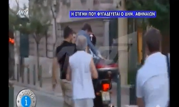 Βίντεο: Η στιγμή της επίθεσης στον Γιώργο Καμίνη