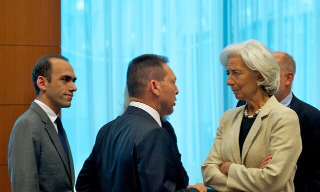 Έκθεση ΔΝΤ για Ελλάδα: Ισχνή ανάπτυξη το 2014 και προειδοποιήσεις για νέες περικοπές