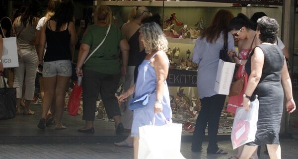 Κοινό “όχι’ ΕΣΕΕ, ΓΣΕΒΕΕ, ΟΙΥΕ για τις Κυριακές
