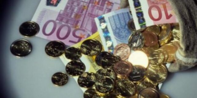 Ρύθμιση για φοροφυγάδες: Πληρώστε τοις μετρητοίς για να γλυτώσετε τη φυλακή