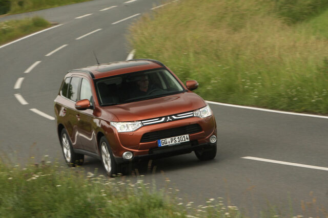 Mitsubishi Outlander. Το Σύστημα Forward Collision Mitigation κερδίζει βραβείο