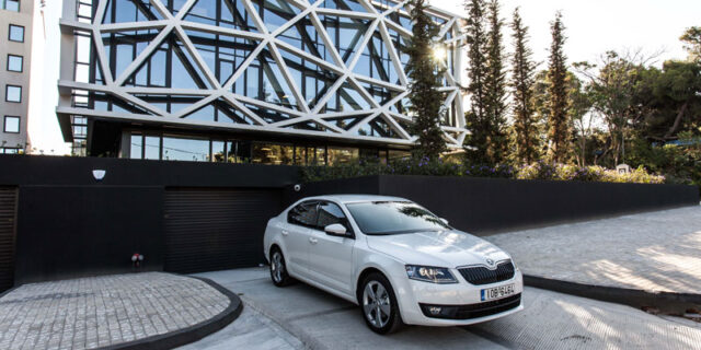 ŠKODA Οctavia. Με τιμές από 15.590 ευρώ ταράζει τα νερά στην αγορά