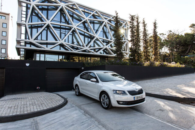 ŠKODA Οctavia. Με τιμές από 15.590 ευρώ ταράζει τα νερά στην αγορά