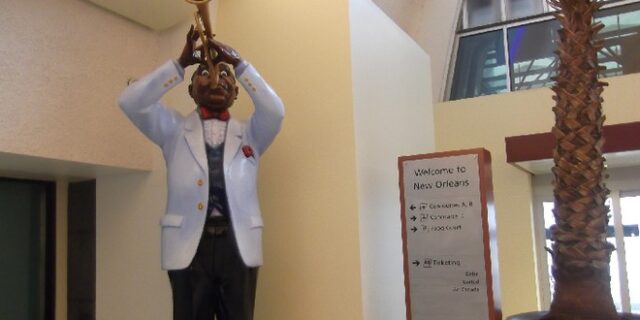 Tζαζ, αλιγάτορες και Αιγάλεω στη Bourbon Street