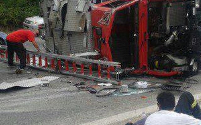 Καβάλα: Τρεις τραυματίες από ανατροπή πυροσβεστικού οχήματος