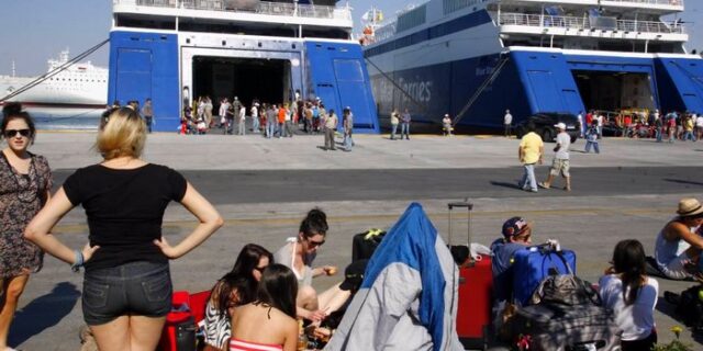 Νέο ”χαράτσι” για νησιώτες και επιβάτες