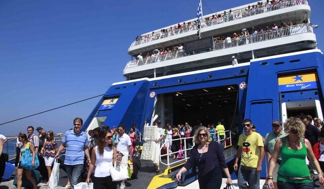 Με εισοδηματικά κριτήρια οι δωρεάν μετακινήσεις με πλοία