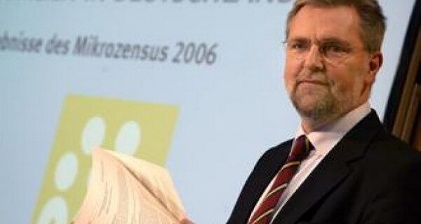 Eurostat: Για χρόνια οι Έλληνες προκάτοχοι του νυν διευθυντή της ΕΛΣΤΑΤ έδιναν ψευδή στοιχεία