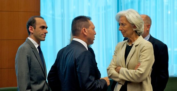 Απόφαση Eurogroup: Σε δόσεις η επόμενη δόση του δανείου προς την Ελλάδα