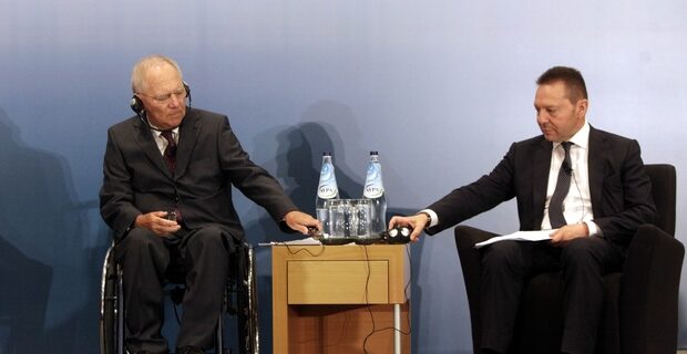Στουρνάρας: “Αυτά που μας ενώνουν με τον κ. Σόιμπλε είναι περισσότερα από όσα μας χωρίζουν”