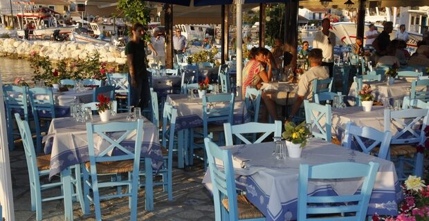 Υπουργείο Εργασίας: Στους νεοπροσλαμβανόμενους στον επισιτισμό μπορεί να επιβληθεί 6ήμερη εργασία