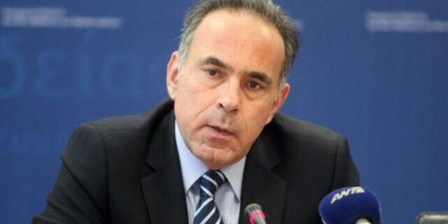 Αρβανιτόπουλος: “Δεν θα υπάρξει πολιτική επιστράτευση εκπαιδευτικών”