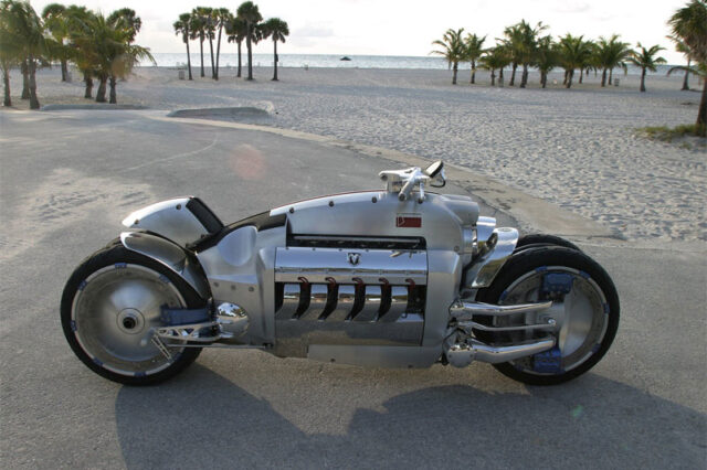 Dodge Tomahawk. Το τέρας που σου κόβει την ανάσα.