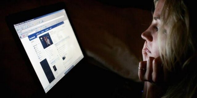 Έρευνα: Όσο περισσότερο χρησιμοποιείς το Facebook τόσο λιγότερο είσαι ικανοποιημένος από τη ζωή σου
