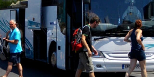 Κρήτη: Συγγνώμη από το ΚΤΕΛ για τα “Ελληνάκια” και τα “τουριστάκια”